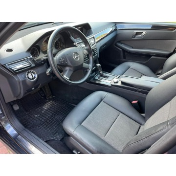 Mercedes - Benz E-klasa  Kombi 2011,  1.8 benzyna, automat - Na sprzedaż za 39 900 zł - Stargard - zdjęcie 11
