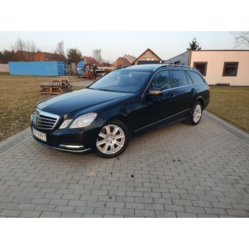 Mercedes - Benz E-klasa  Kombi 2012,  3.0 diesel, automat - Na sprzedaż za 38 500 zł - Strobice - zdjęcie 1