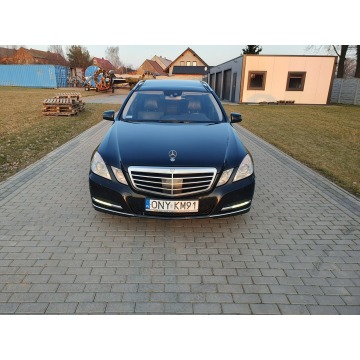 Mercedes - Benz E-klasa  Kombi 2012,  3.0 diesel, automat - Na sprzedaż za 38 500 zł - Strobice - zdjęcie 5