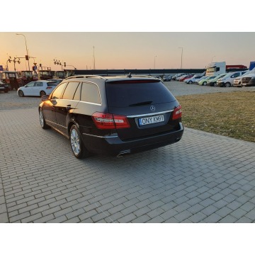 Mercedes - Benz E-klasa  Kombi 2012,  3.0 diesel, automat - Na sprzedaż za 38 500 zł - Strobice - zdjęcie 4