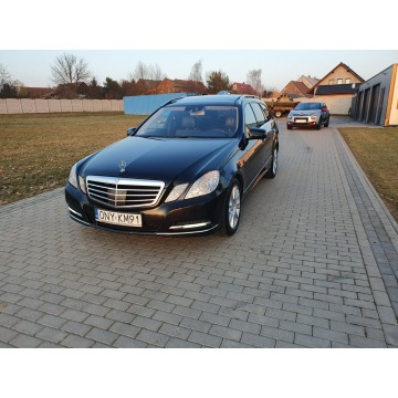 Mercedes - Benz E-klasa  Kombi 2012,  3.0 diesel, automat - Na sprzedaż za 38 500 zł - Strobice - zdjęcie 2