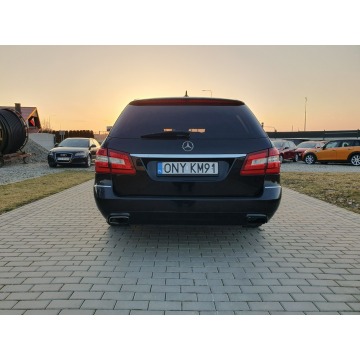 Mercedes - Benz E-klasa  Kombi 2012,  3.0 diesel, automat - Na sprzedaż za 38 500 zł - Strobice - zdjęcie 8