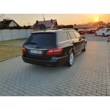 Mercedes - Benz E-klasa  Kombi 2012,  3.0 diesel, automat - Na sprzedaż za 38 500 zł - Strobice - zdjęcie 11