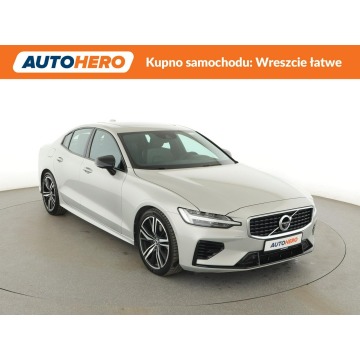 Volvo S60  Sedan/Limuzyna 2019,  2.0 hybryda, automat - Na sprzedaż za 94 300 zł - Warszawa - zdjęcie 10