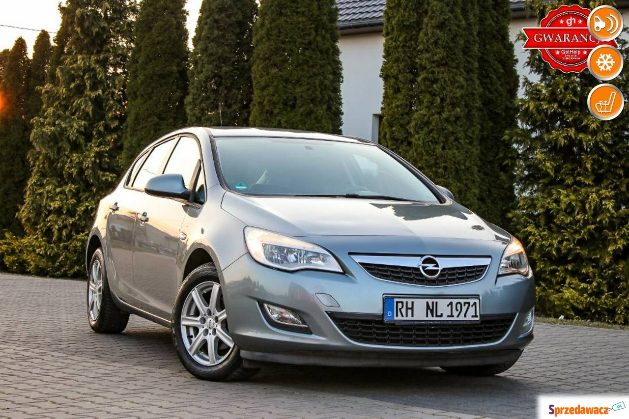 Opel Astra 2011