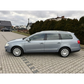 Volkswagen Passat  Kombi 2009,  1.4 benzyna, automat - Na sprzedaż za 10 999 zł - Knurów - zdjęcie 4