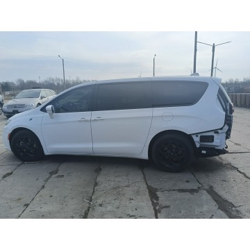 Chrysler Pacifica  Minivan/Van 2022,  3.6 hybryda, automat - Na sprzedaż za 154 000 zł - Gizałki - zdjęcie 8