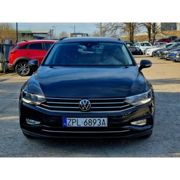 Volkswagen Passat  Kombi 2022,  1.5 benzyna, automat - Na sprzedaż za 66 900 zł - Szczecin - zdjęcie 3