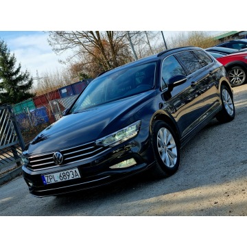 Volkswagen Passat  Kombi 2022,  1.5 benzyna, automat - Na sprzedaż za 66 900 zł - Szczecin - zdjęcie 2
