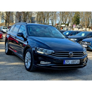 Volkswagen Passat  Kombi 2022,  1.5 benzyna, automat - Na sprzedaż za 66 900 zł - Szczecin - zdjęcie 4