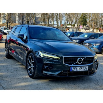 Volvo V60  Kombi 2019,  2.0 diesel, automat - Na sprzedaż za 73 900 zł - Szczecin - zdjęcie 4