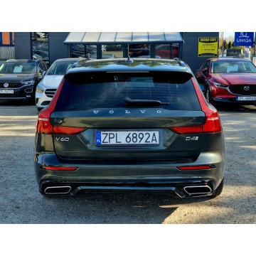 Volvo V60  Kombi 2019,  2.0 diesel, automat - Na sprzedaż za 73 900 zł - Szczecin - zdjęcie 8