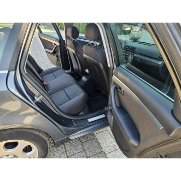 Audi A4  Kombi 2006,  2.0 benzyna, automat - Na sprzedaż za 12 900 zł - Strzegom - zdjęcie 8