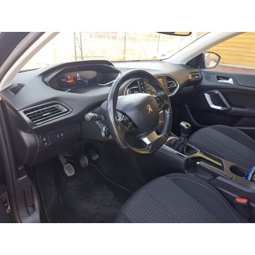Peugeot 308 2020,  1.5 diesel - Na sprzedaż za 42 435 zł - Jasło - zdjęcie 5