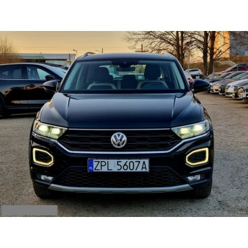 Volkswagen T-Roc  SUV 2019,  2.0 diesel, automat - Na sprzedaż za 72 900 zł - Szczecin - zdjęcie 2