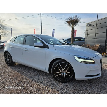 Volvo V40  Hatchback 2017,  2.0 diesel - Na sprzedaż za 41 999 zł - Nowe Sójki - zdjęcie 4