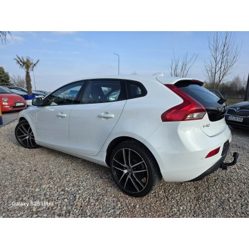 Volvo V40  Hatchback 2017,  2.0 diesel - Na sprzedaż za 41 999 zł - Nowe Sójki - zdjęcie 8