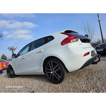 Volvo V40  Hatchback 2017,  2.0 diesel - Na sprzedaż za 41 999 zł - Nowe Sójki - zdjęcie 10