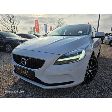Volvo V40  Hatchback 2017,  2.0 diesel - Na sprzedaż za 41 999 zł - Nowe Sójki - zdjęcie 12