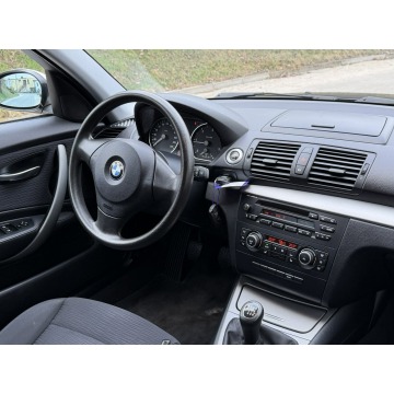 BMW Seria 1  Hatchback 2009,  2.0 diesel - Na sprzedaż za 15 999 zł - Gostyń - zdjęcie 9