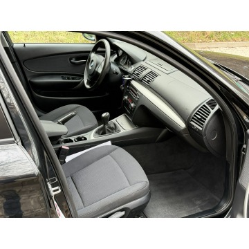 BMW Seria 1  Hatchback 2009,  2.0 diesel - Na sprzedaż za 15 999 zł - Gostyń - zdjęcie 7