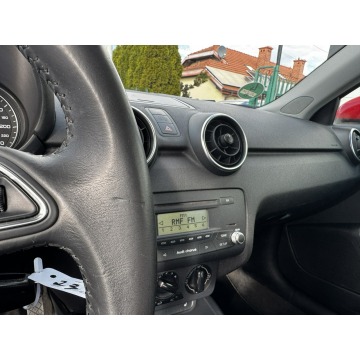 Audi A1  Hatchback 2011,  1.2 benzyna - Na sprzedaż za 23 500 zł - Gdów - zdjęcie 12