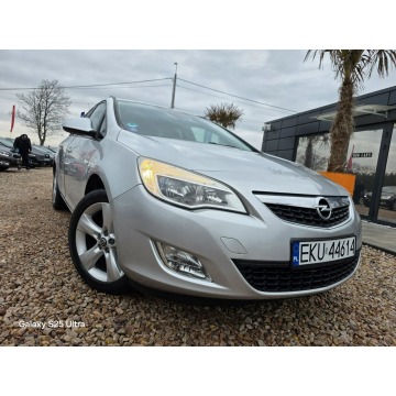 Opel Astra 2011,  1.4 benzyna - Na sprzedaż za 14 999 zł - Nowe Sójki - zdjęcie 2