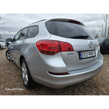 Opel Astra 2011,  1.4 benzyna - Na sprzedaż za 14 999 zł - Nowe Sójki - zdjęcie 8
