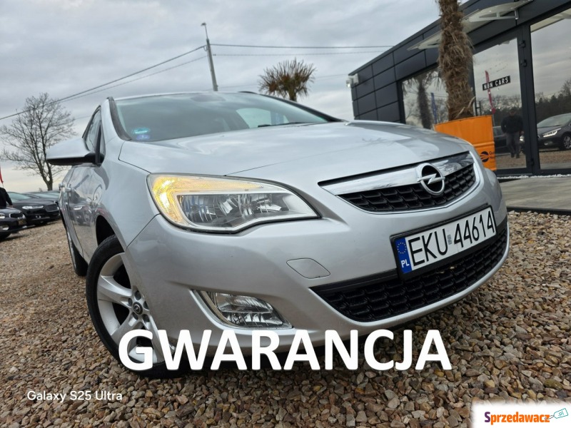 Opel Astra 2011,  1.4 benzyna - Na sprzedaż za 14 999 zł - Nowe Sójki