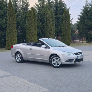 Ford Focus  Kabriolet 2007,  1.6 benzyna - Na sprzedaż za 12 500 zł - Ostrów Mazowiecka - zdjęcie 12