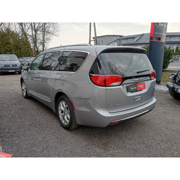 Chrysler Pacifica  Minivan/Van 2019,  3605.0 benzyna, automat - Na sprzedaż za 99 900 zł - Janów Lubelski - zdjęcie 5