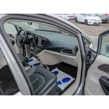 Chrysler Pacifica  Minivan/Van 2019,  3605.0 benzyna, automat - Na sprzedaż za 99 900 zł - Janów Lubelski - zdjęcie 7