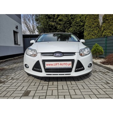 Ford Focus 2012,  1.0 benzyna - Na sprzedaż za 19 900 zł - Strzegom - zdjęcie 2