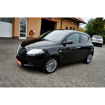 Lancia Ypsilon  Liftback 2012,  0.9 benzyna - Na sprzedaż za 13 900 zł - Płock - zdjęcie 2