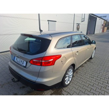 Ford Focus  Kombi 2016,  1.5 benzyna, automat - Na sprzedaż za 40 900 zł - Stargard - zdjęcie 11