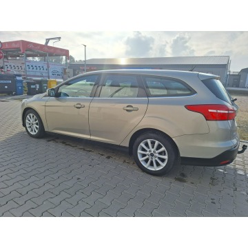 Ford Focus  Kombi 2016,  1.5 benzyna, automat - Na sprzedaż za 40 900 zł - Stargard - zdjęcie 10