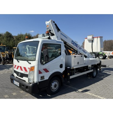 Nissan  2012,  2.5 diesel - Na sprzedaż za 215 250 zł - Widełki - zdjęcie 2