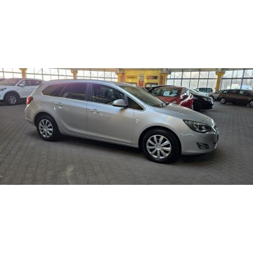 Opel Astra 2012,  1.4 benzyna - Na sprzedaż za 22 900 zł - Mysłowice - zdjęcie 2