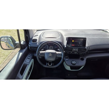 Citroen Berlingo  Minivan/Van 2018,  1.2 benzyna, automat - Na sprzedaż za 59 800 zł - Paproć - zdjęcie 12