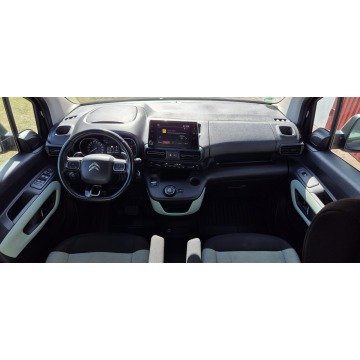 Citroen Berlingo  Minivan/Van 2018,  1.2 benzyna, automat - Na sprzedaż za 59 800 zł - Paproć - zdjęcie 11