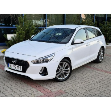 Hyundai i30  Kombi 2017,  1.4 benzyna, automat - Na sprzedaż za 47 500 zł - Warszawa - zdjęcie 3