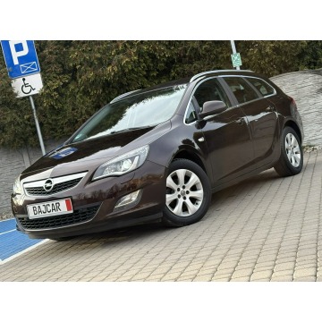 Opel Astra - * Podgrzewana kierownica * Climatronic * Podgrz. siedzenia * Autom. św