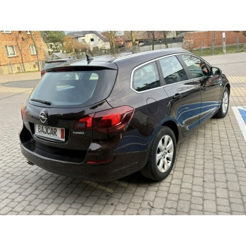 Opel Astra  Kombi 2011,  1.4 benzyna - Na sprzedaż za 23 700 zł - Knurów - zdjęcie 6