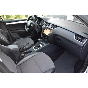 Skoda Octavia  Kombi 2018,  1.4 benzyna, automat - Na sprzedaż za 39 900 zł - Nowe Kucice - zdjęcie 11
