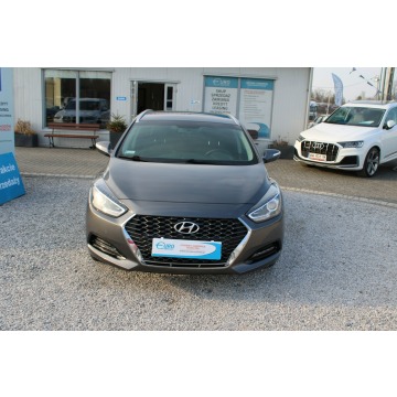 Hyundai i40  Kombi 2019,  1.6 diesel - Na sprzedaż za 52 900 zł - Warszawa - zdjęcie 3