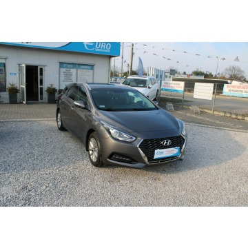 Hyundai i40  Kombi 2019,  1.6 diesel - Na sprzedaż za 52 900 zł - Warszawa - zdjęcie 4