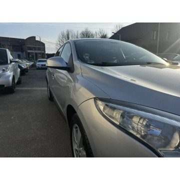 Renault Megane  Hatchback 2010,  2.0 benzyna, automat - Na sprzedaż za 19 900 zł - Gdów - zdjęcie 4