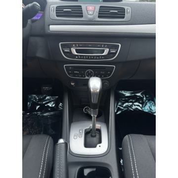 Renault Megane  Hatchback 2010,  2.0 benzyna, automat - Na sprzedaż za 19 900 zł - Gdów - zdjęcie 10