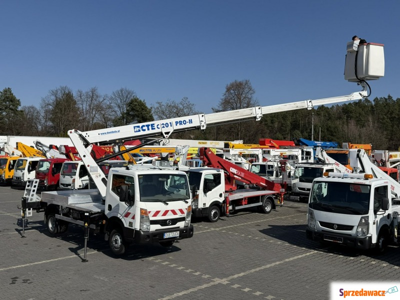 Nissan  2012,  2.5 diesel - Na sprzedaż za 215 250 zł - Widełki