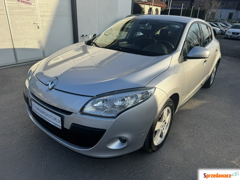 Renault Megane  Hatchback 2010,  2.0 benzyna, automat - Na sprzedaż za 19 900 zł - Gdów